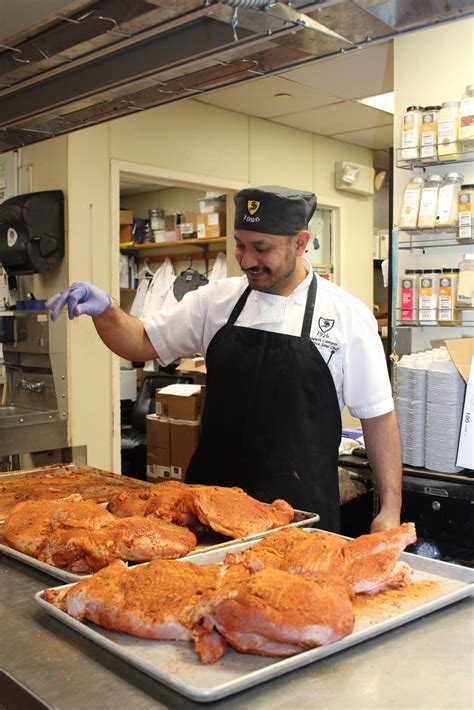 What is the Difference Between Executive Sous Chef and Sous Chef? - Club + Resort Chef