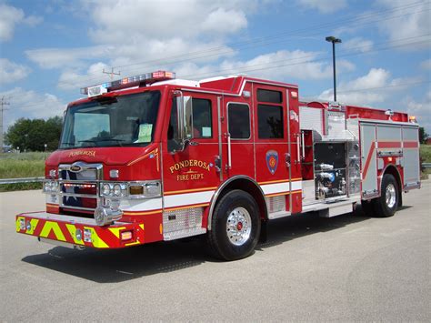 Pierce Fire Truck HD Wallpaper – Powerful Red Fire Engine Vehicle Spotlight