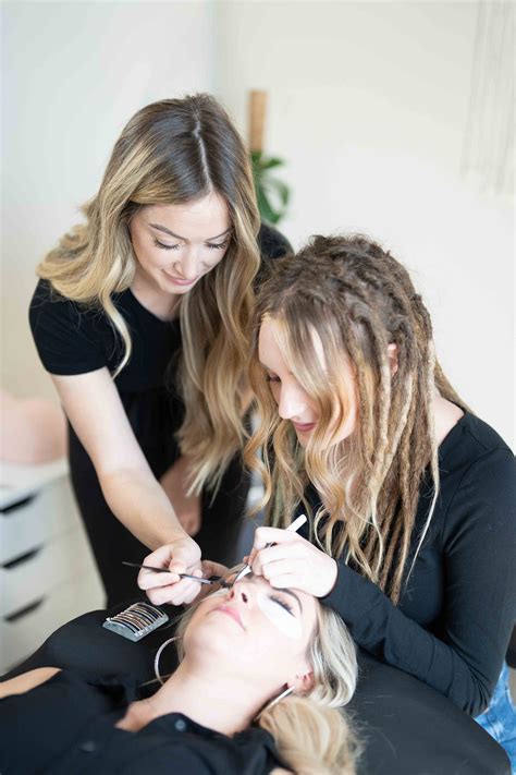 Lash Extension Tutorial Classic 的图像结果