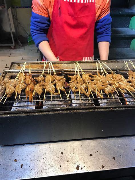 30 年老店烤鸡，一天卖 300 斤卤鸭，藏龙卧虎都在菜市场 - 知乎