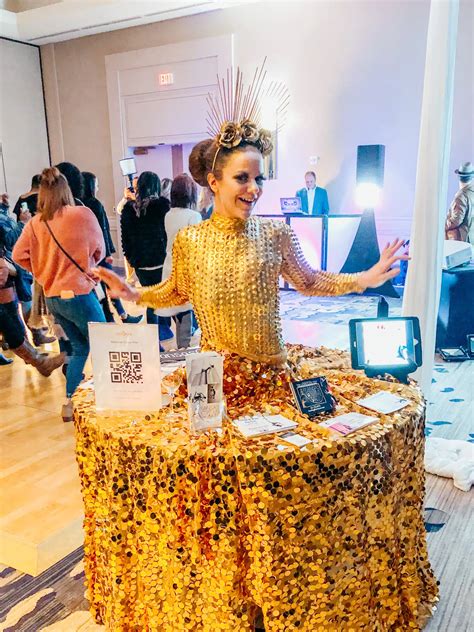 Strolling Tables - Arkansas Circus Arts