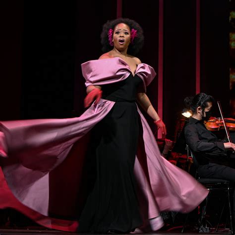 Most Famous Opera Singer 的图像结果