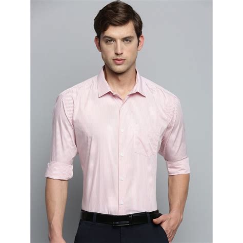Buy SHOWOFF Men's Spread Collar Peach Striped Shirt Online