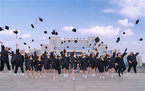 “十八而志为梦而战”——临沂七中隆重举行2020届高三学生毕业典礼-在临沂