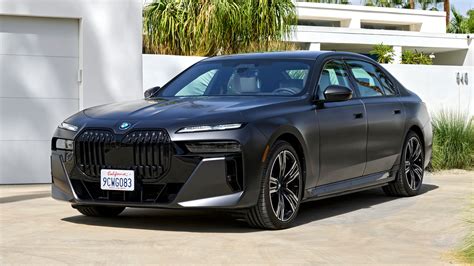 BMW i7 xDrive60 M Sport 2023 4K 3 Wallpaper - HD Car Wallpapers #23184