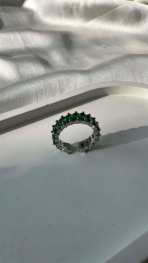 Emerald Baguette Ring – Shoppers Point India