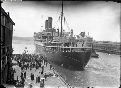Ocean Liners in Interwar London: Art and Performance, Paul Mellon ...