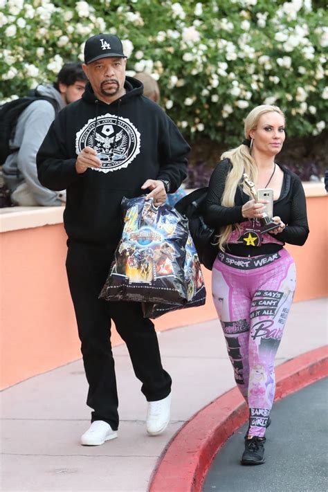 NICOLE COCO AUSTIN Out at Universal Studios in Universal City 05/15/2017 – HawtCelebs