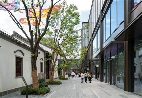 Street Small Commercial House 的图像结果