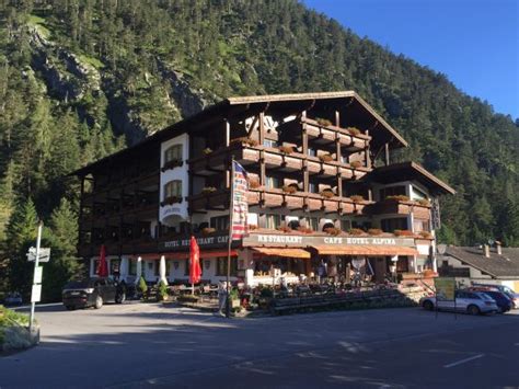 HOTEL ALPINA-REGINA (Biberwier, Tirol) - Inn Reviews, Photos, Rate ...