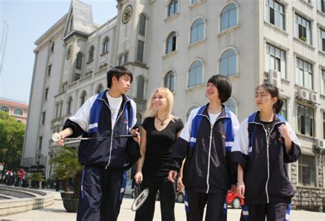 OSSD课程国际生与普通高考生申请香港大学有什么不同？ - 英思德精英国际
