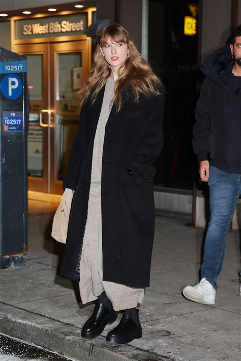 'Protect Taylor Swift' trends on X after graphic AI photos of pop star go viral