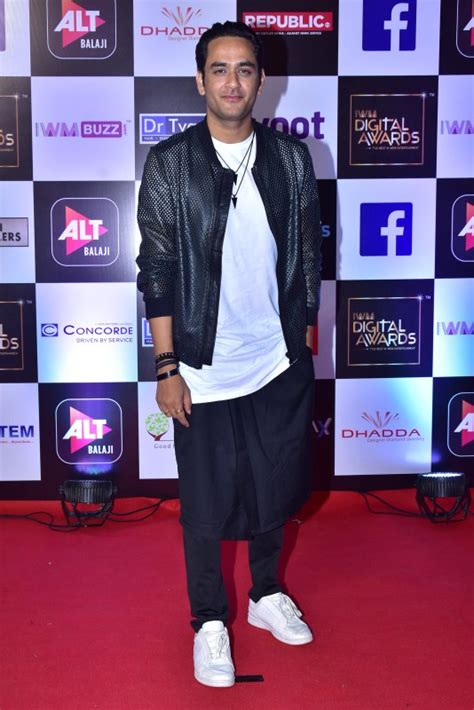 Karishma Sharma, Jackie Shroff, Tusshar Kapoor and Sana Khan at IWM ...