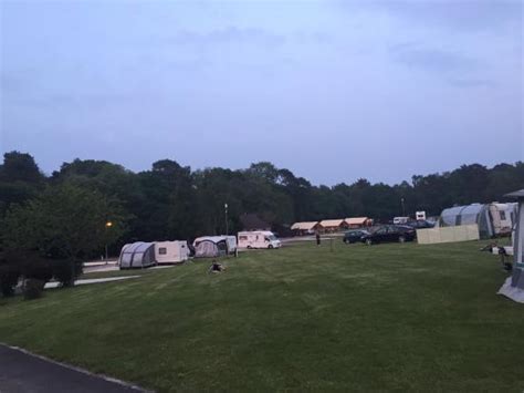 MORETON CARAVAN AND CAMPING CLUB - Campground Reviews & Photos ...