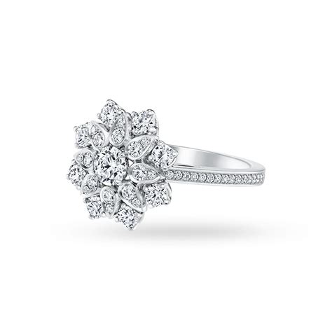 Lotus Cluster Small Diamond Ring | Harry Winston