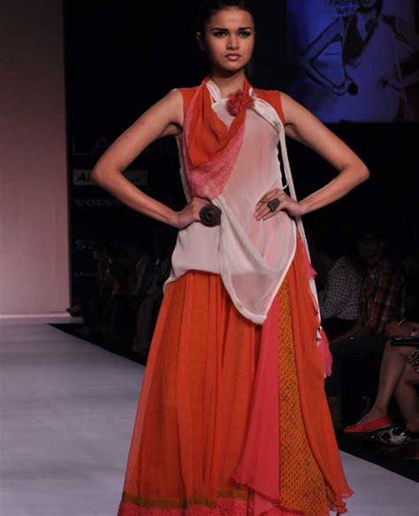 Dazzling hues dominate day 1 of Lakme Fashion Week
