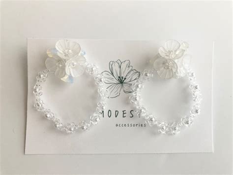 アリッサムと天然石のピアスにお花ビーズの2wayピアス | Modest