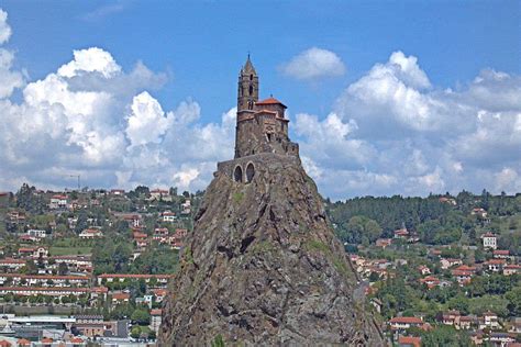 Saint Michel d'Aiguilhe—the chapel on a volcanic plug, France - TimesTravel
