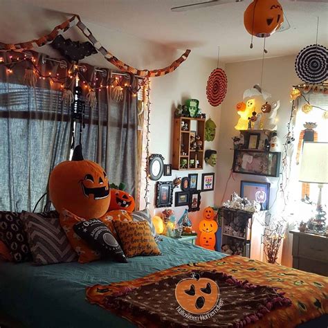 halloween decorations room