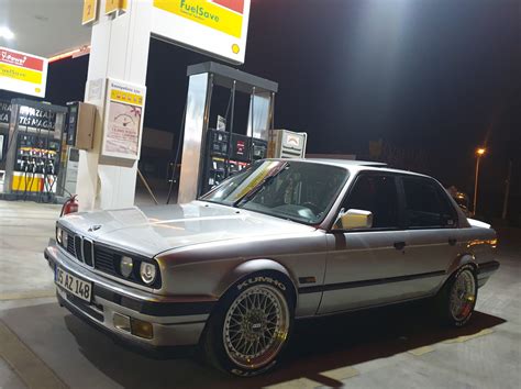 UMURAT's 1990 BMW 325i - Holley My Garage