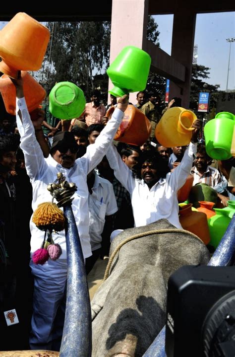 President Vatal Nagaraj protesting against release of Cauvery water