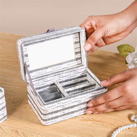 SlateLine Portable Jewellery Box With Mirror Online - Premium Jewellery ...