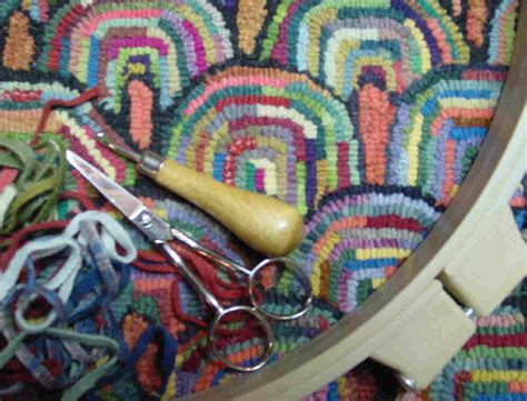 Rug Hooking Patterns 的图像结果