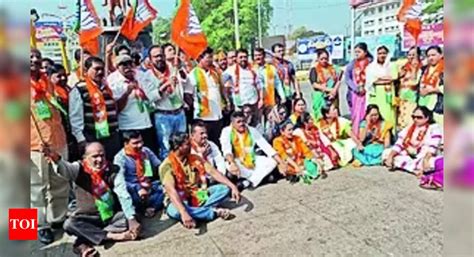 BJP Protests: BJP Protests in Belagavi | Condemns Insult to VP Dhankar ...