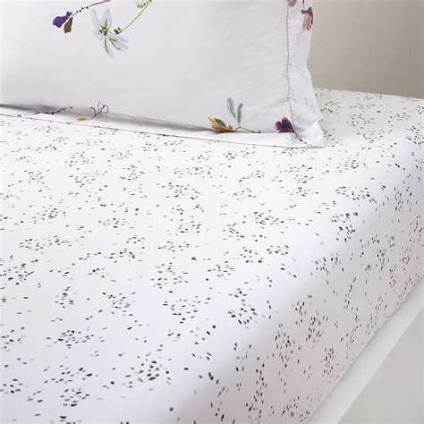 Luxury Bedding: Fitted Sheets - Yves Delorme Online Outlet