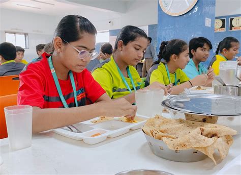 DINNING HALL & MENU - Tejas International Educational institutions