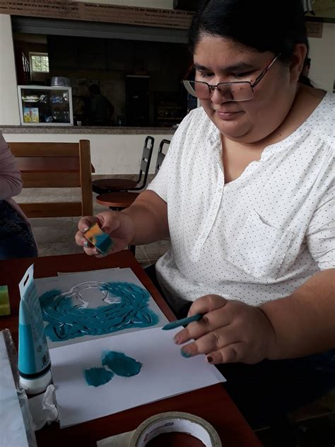 Stencil Print Tutorial 的图像结果