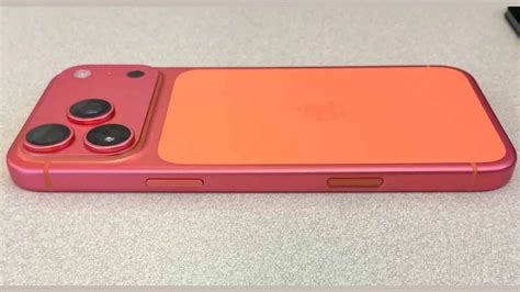 Tests Suggest iPhone 17 Pro Won’t Turn Pink From Everyday Cleaners
