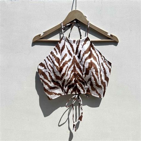 White Brown Abstract Criss Cross Cotton Top - KJ0537 – Kajrakh