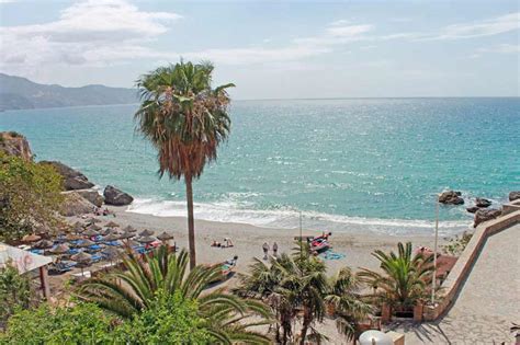 https://tripkay.com/destination-guides/wp-content/uploads/2016/05/Calahonda-beach-in-Nerja-Malaga.jpg