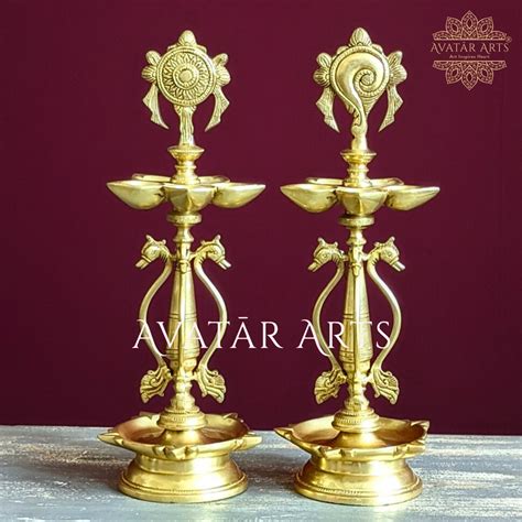 Brass Shankh Chakra Oil Lamp – Avatar Arts