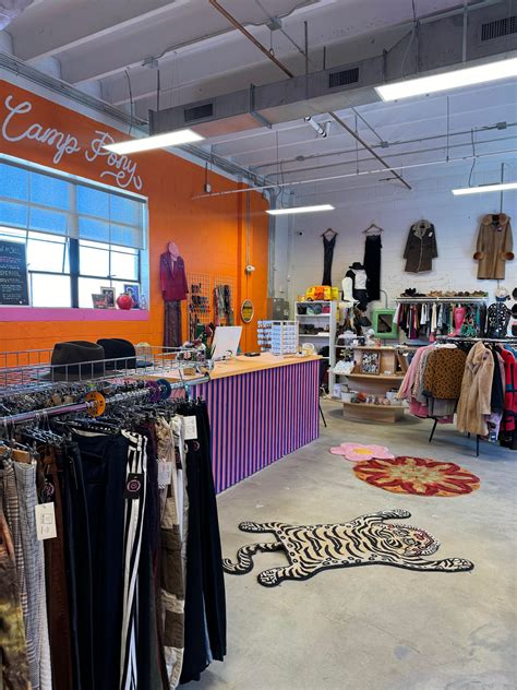 Local Store Location 的图像结果