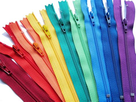 YKK Zippers in Assorted Colors Set of 9 Colors - YKK Nylon Zippers in Various Lengths - The ...