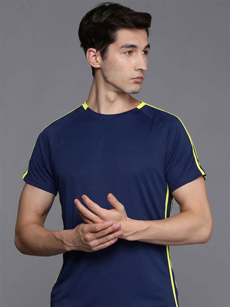 Men Navy Blue Slim Fit T-shirt