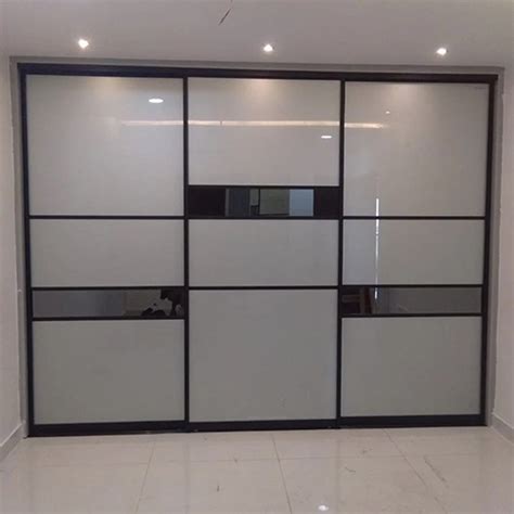 Modern Polished Wardrobe Sliding Door, Best Price in Hyderabad