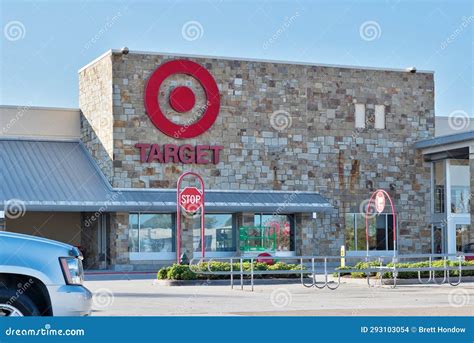 Target Shopping Center Storefront Exterior and Parking Lot in Houston ...