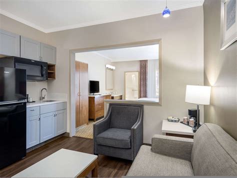 Hotel MainStay Suites Orange County John Wayne Airport in Santa Ana günstig buchen bei TUI.com