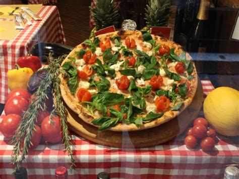 The Venice Rialto Bridge: everything you need to know - Hellotickets