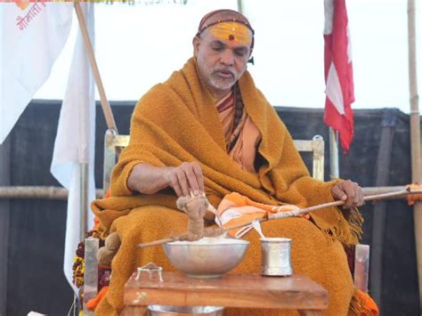 Shankaracharya Protests Prayagraj; Refuses Ganga Bath Until Honored