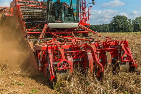 4-reihiger Selbstfahrer aus dem Hause Grimme | agrarheute.com