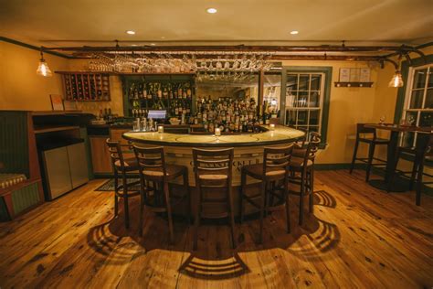 The 50 Best Bars And Drinks In Nantucket by Wanderlog | The Vendry