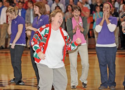 Padua High School holiday fundraiser has kids collecting some real coin ...