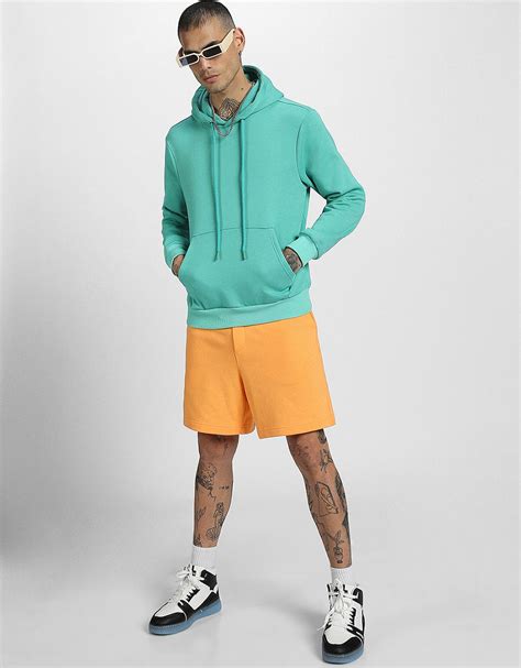 Black Solid Regular Hoodie – Veirdo