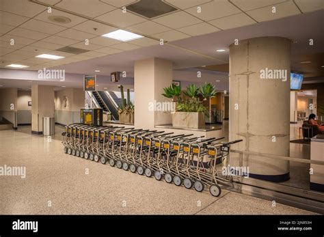 Empty carts waiting hi-res stock photography and images - Alamy
