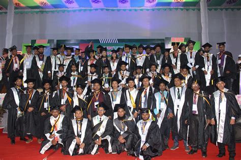 B.Tech Engineering 的图像结果