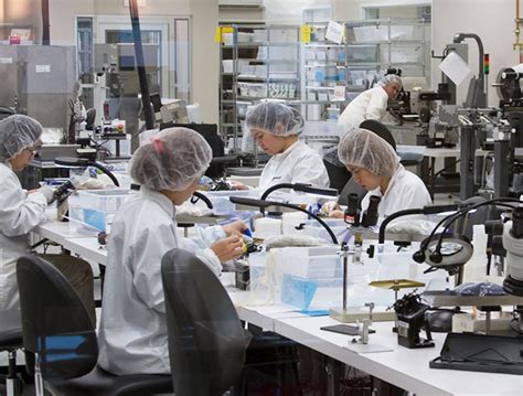 Guerra de salarios en Costa Rica: cada vez es más difícil retener el ...